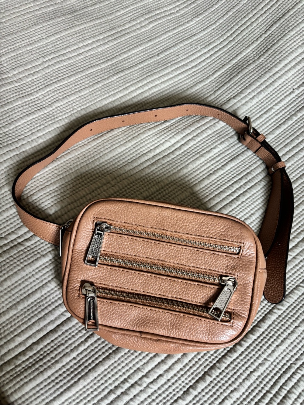 Rebecca Minkoff tan belt bag pouch - Picture 2 of 9